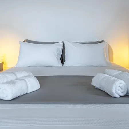 S&k Nayas Luxury Santorini דירה מגלוחורי